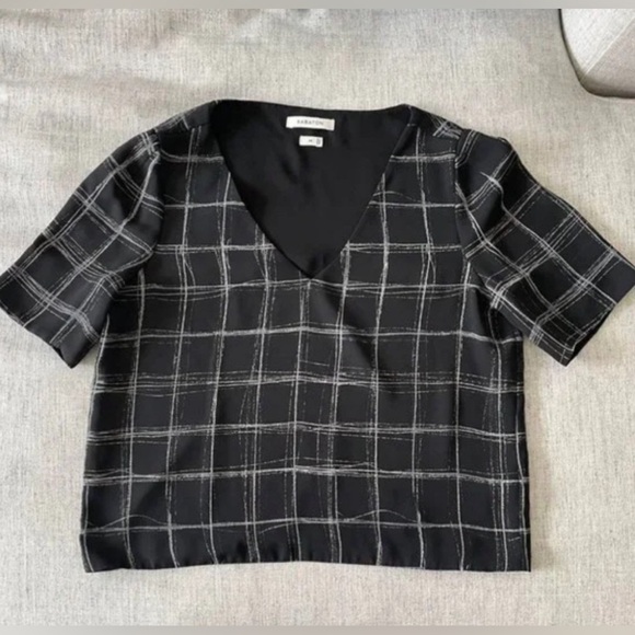 NWOT Aritzia Babaton Cropped Short Sleeve Randy Blouse Light Patterned - Picture 4 of 9